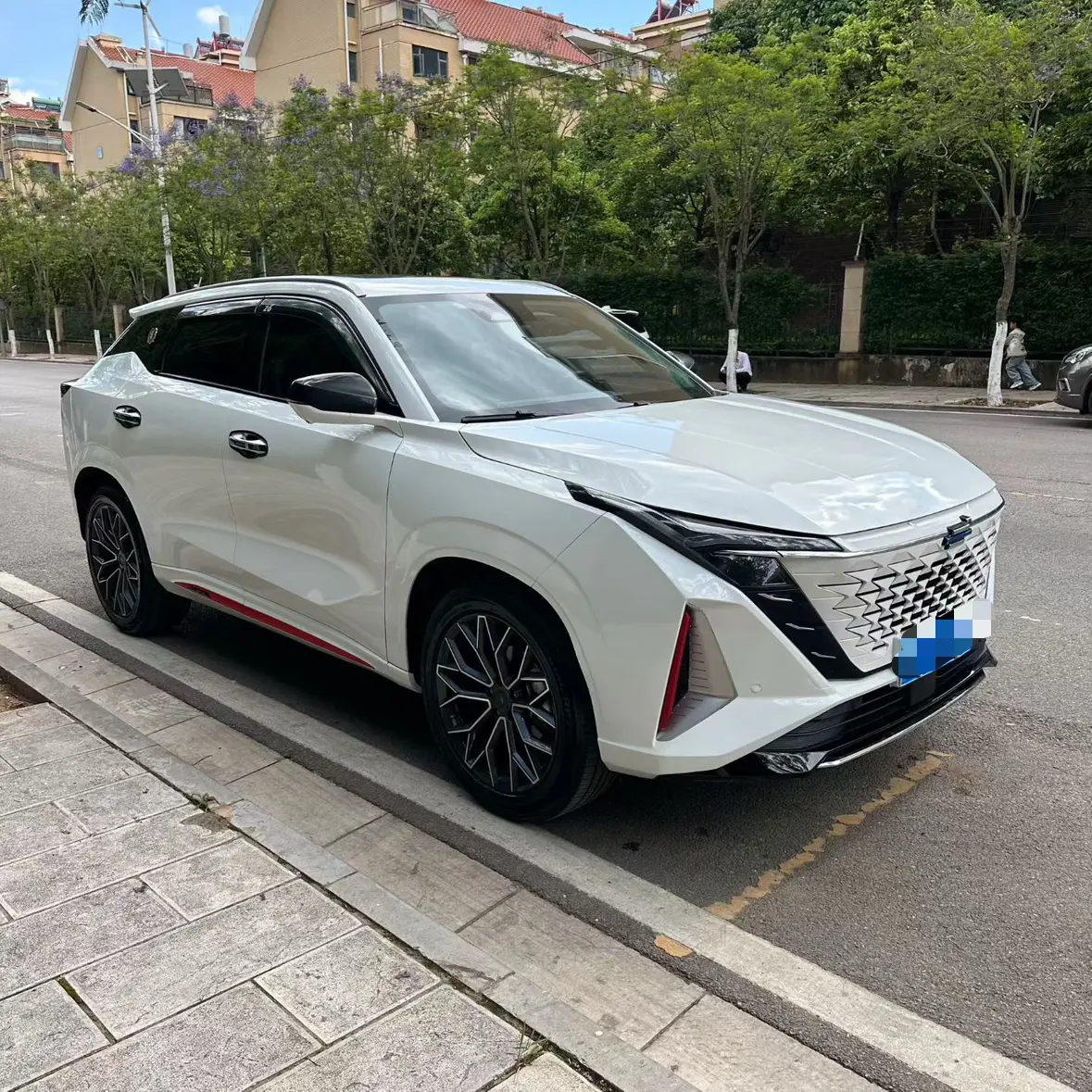 Oshan Changan Auchan Z6
