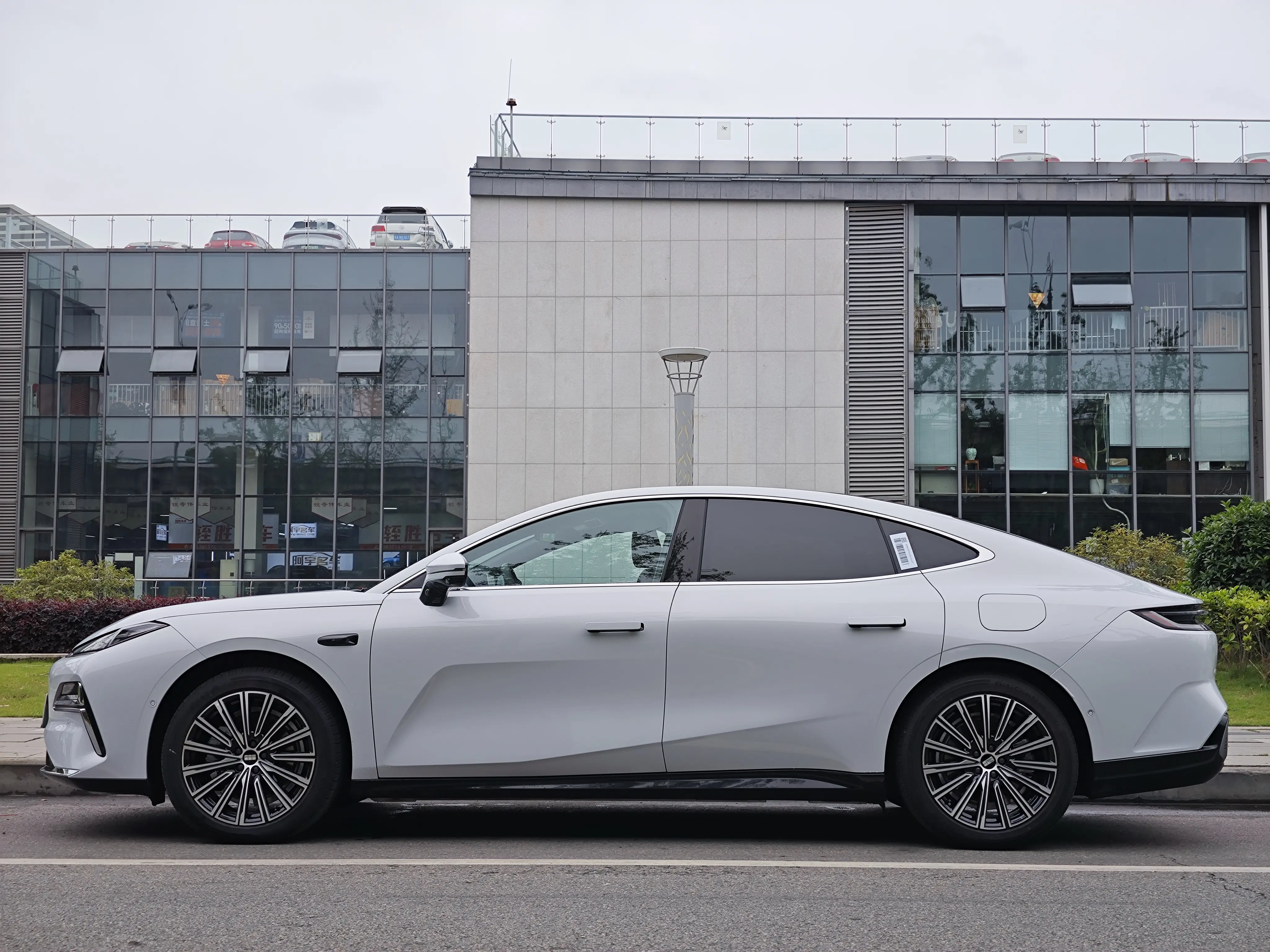 Geely Galaxy Star 8 PHEV
