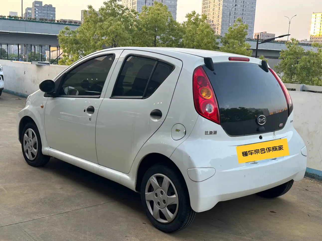 BYD F0