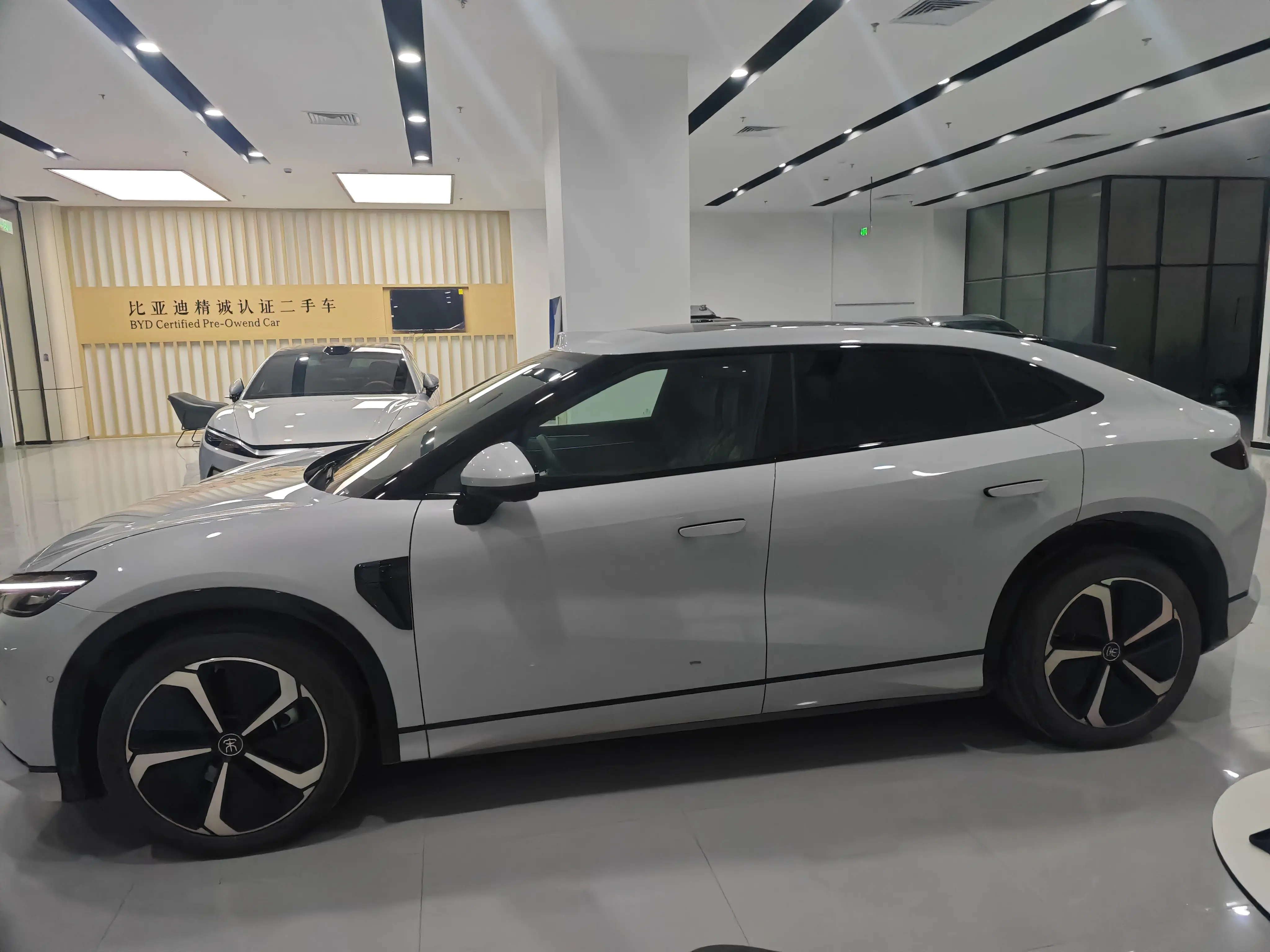 BYD Song L EV