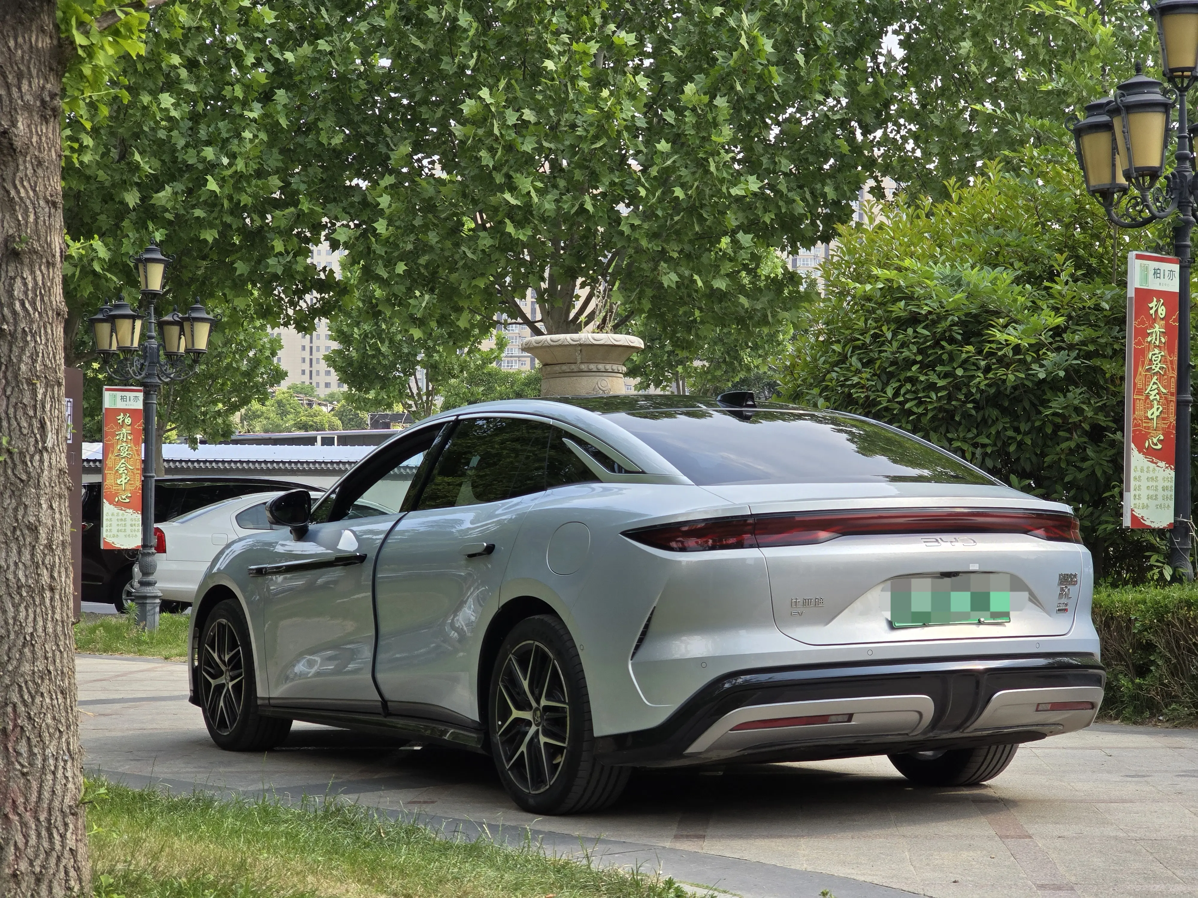 BYD Han L EV