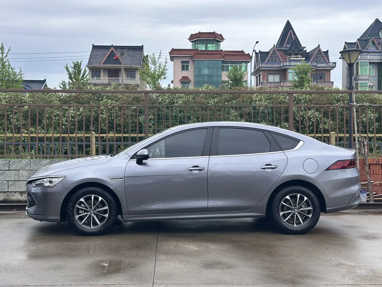 BYD Qin PLUS DM