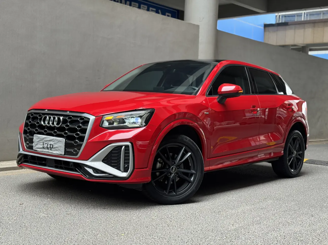Audi Q2L