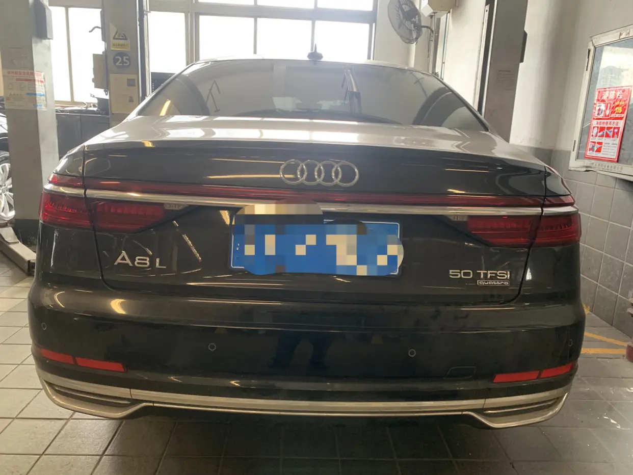 Audi A8