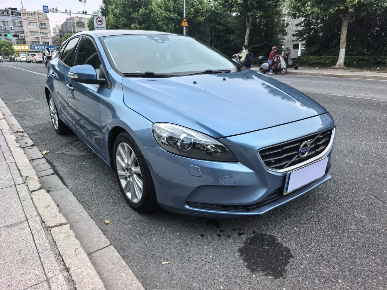 Volvo V40
