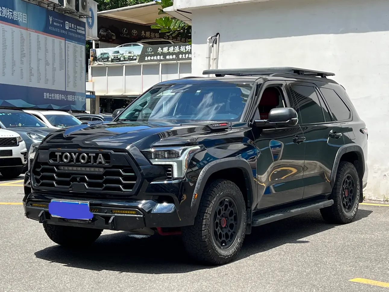 Toyota Sequoia
