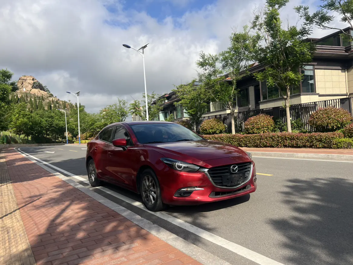 Mazda Axela