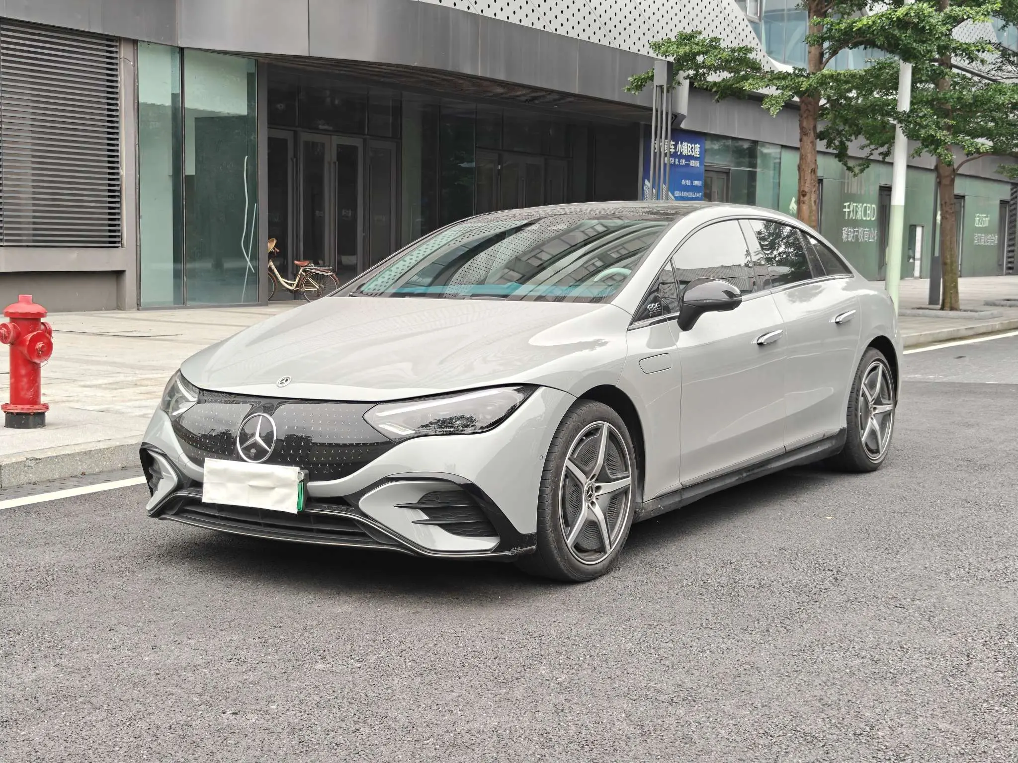 Mercedes-Benz EQE