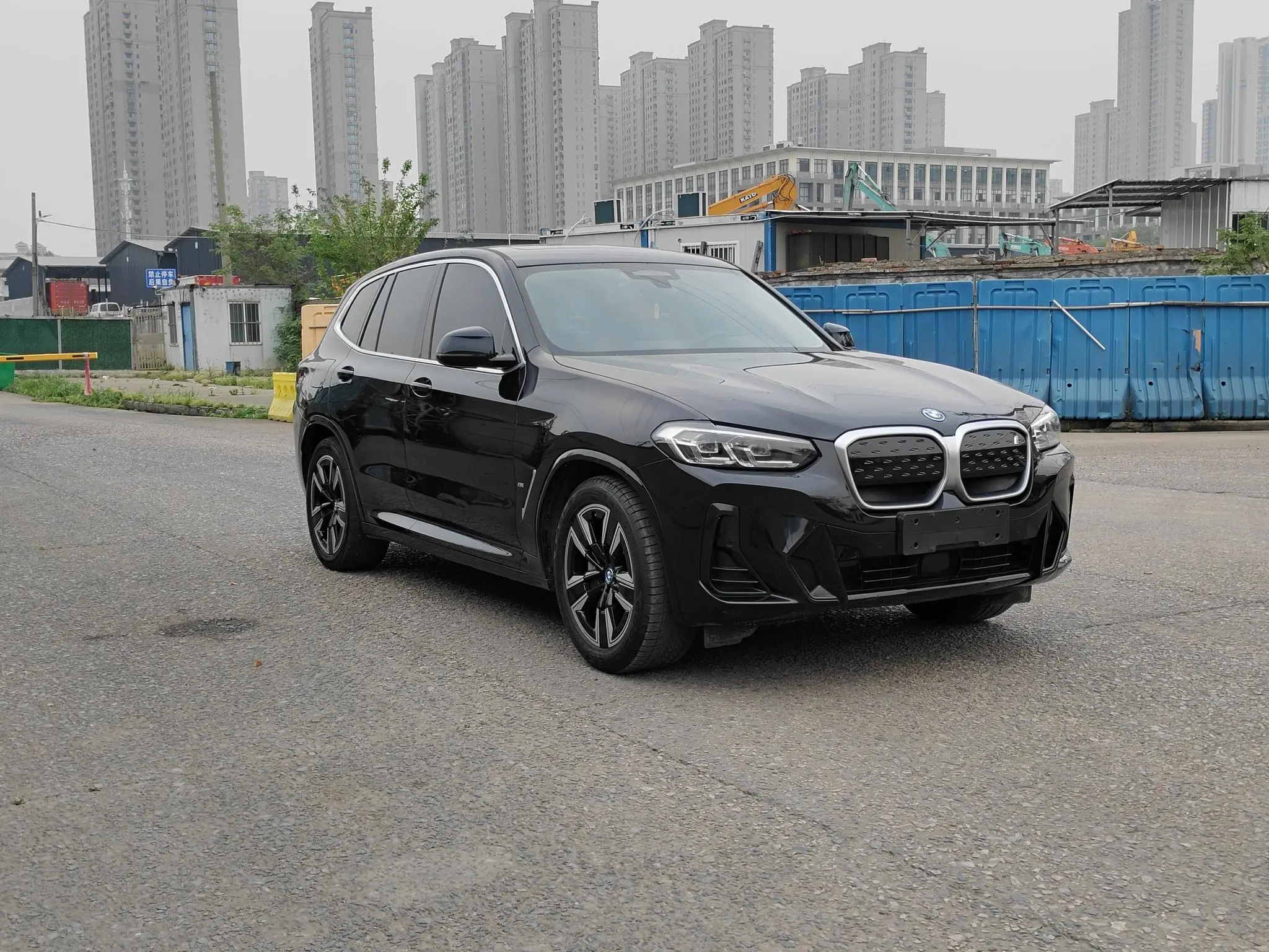 BMW iX3