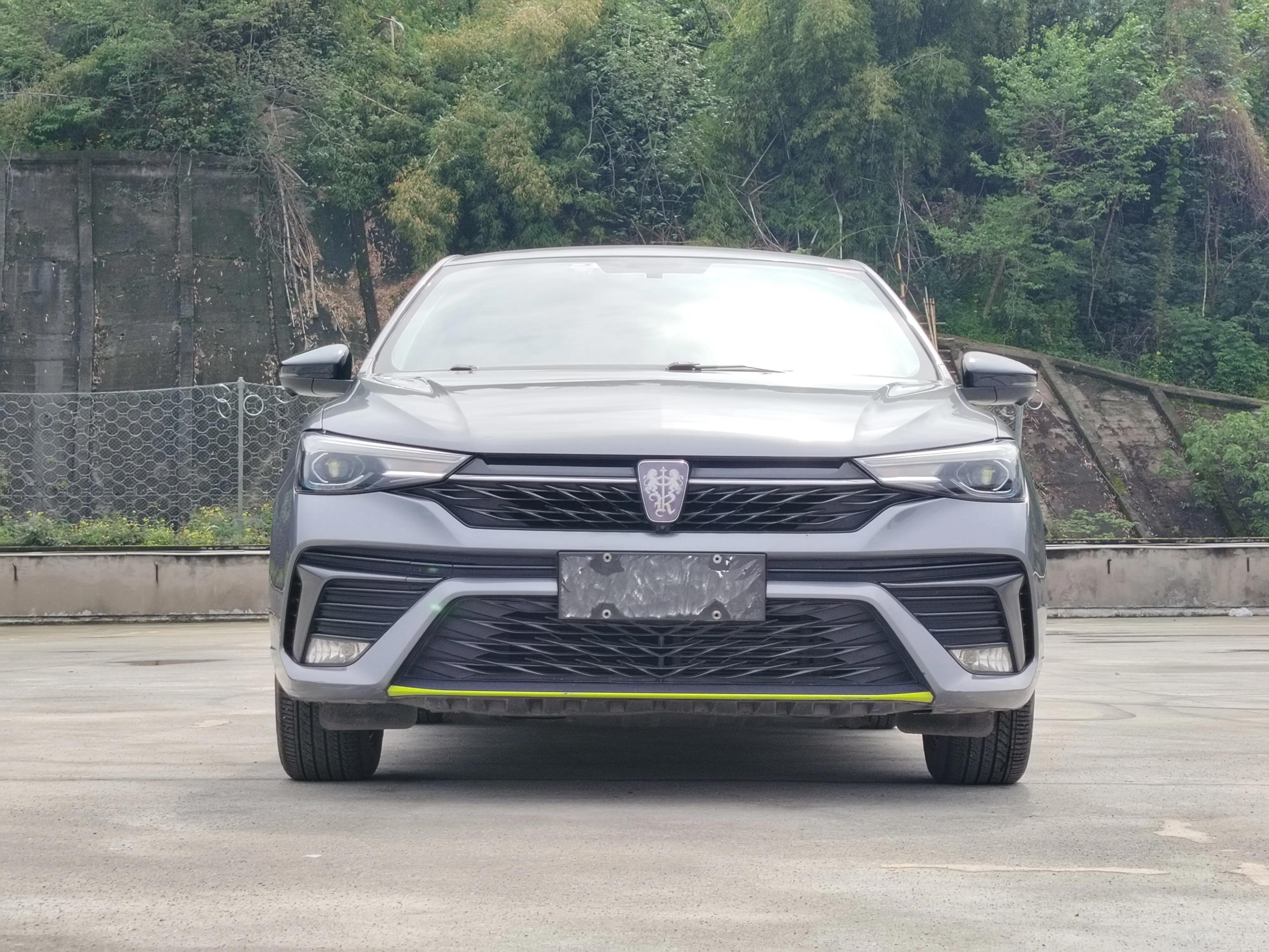 Roewe i5