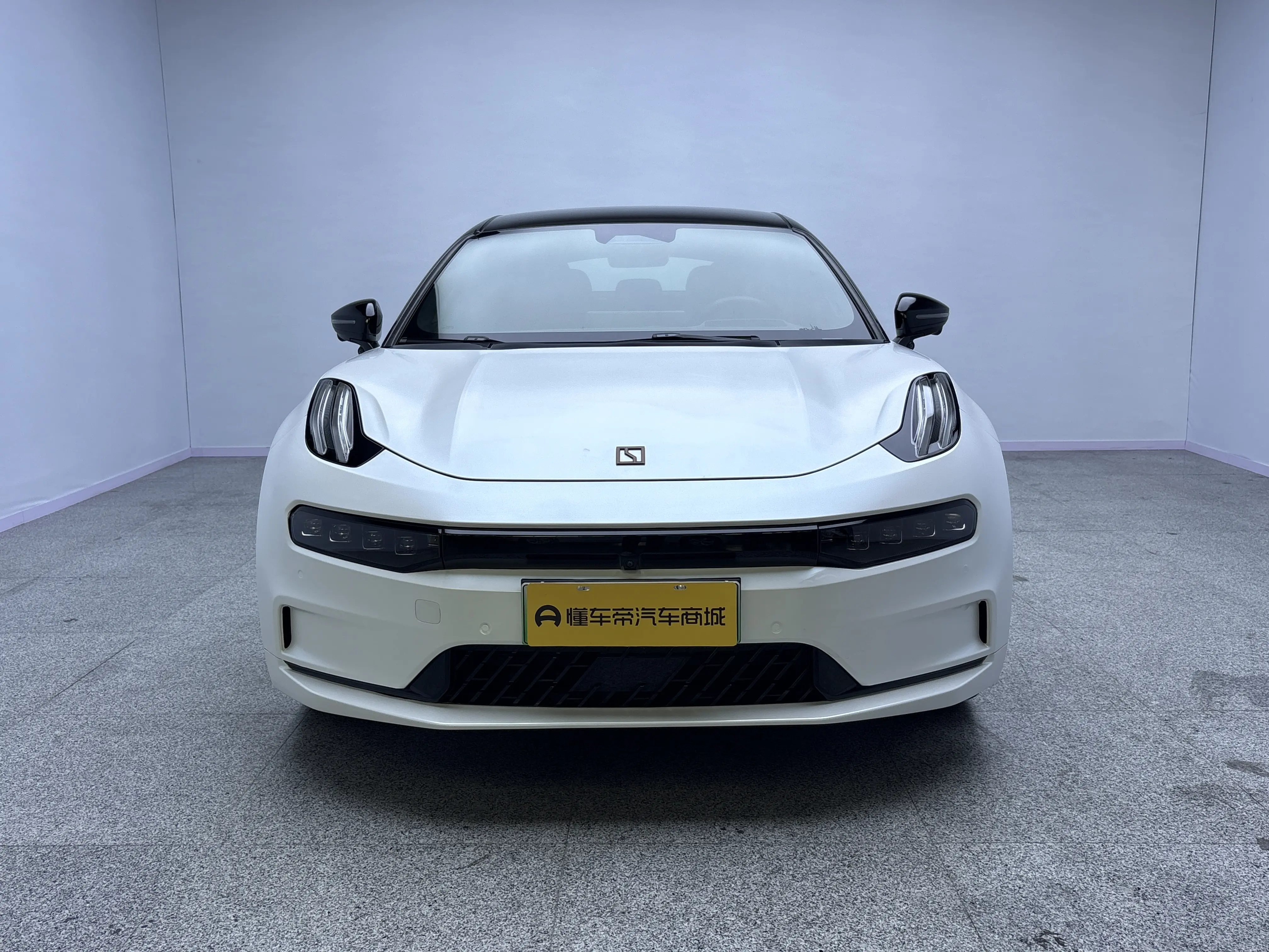 ZEEKR 001