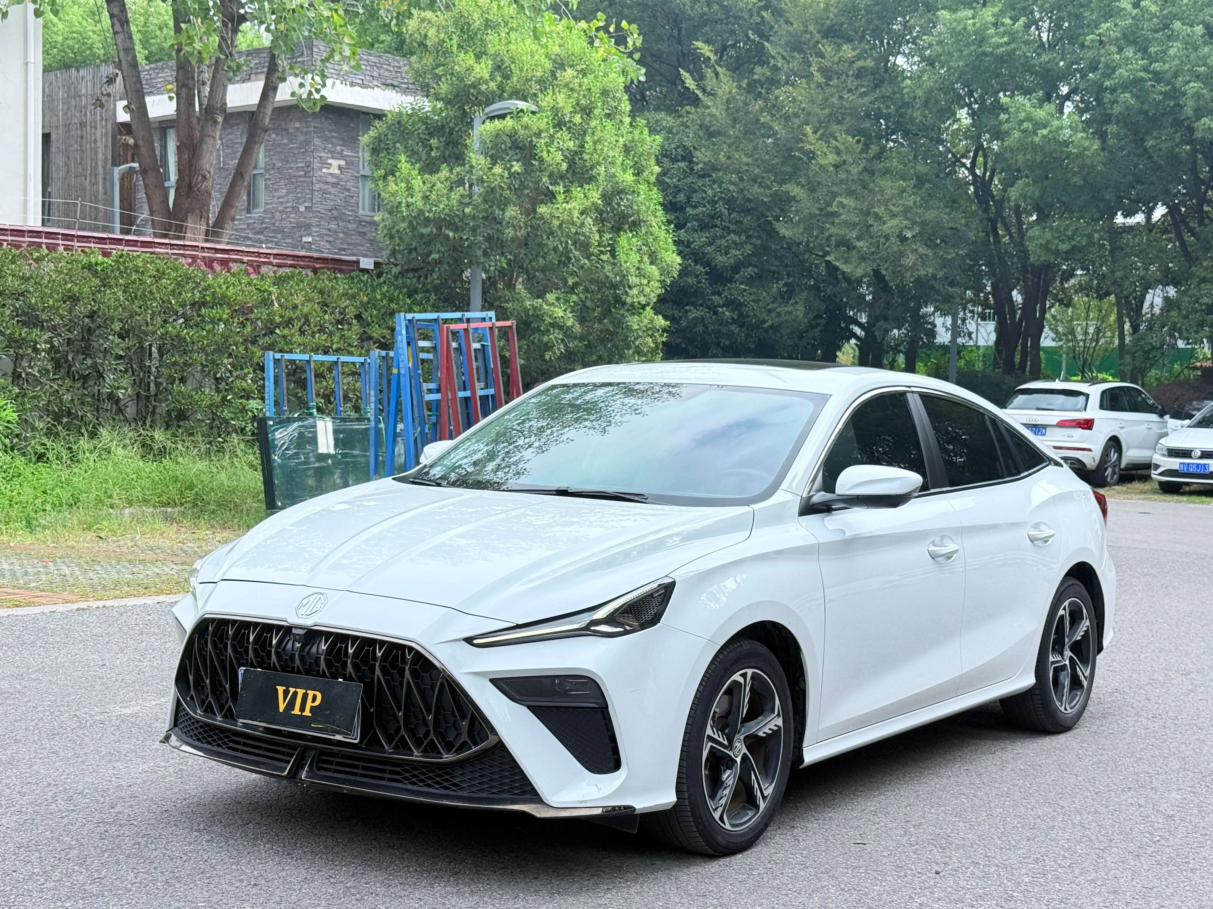 MG 5 Scorpio