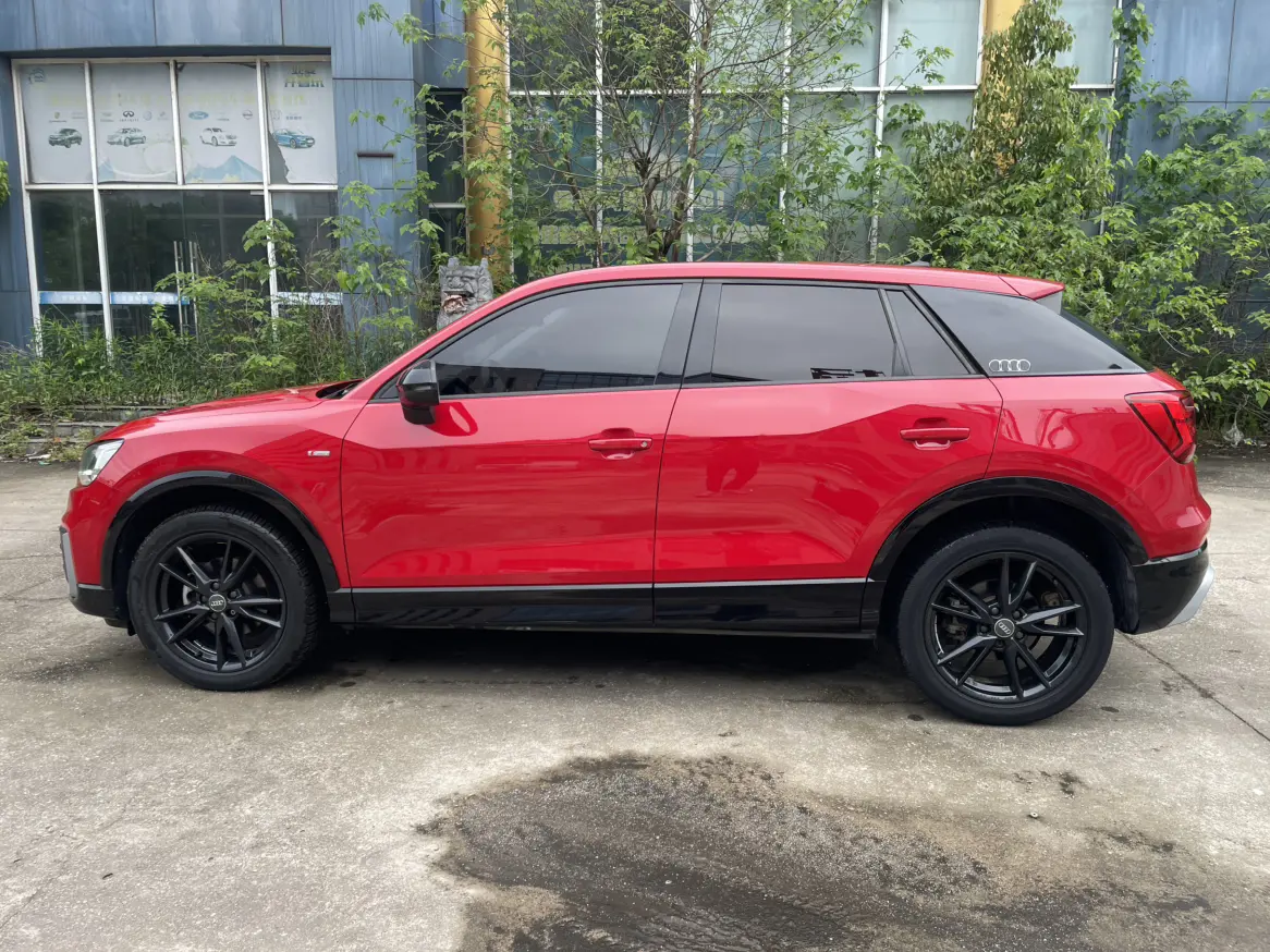 Audi Q2L