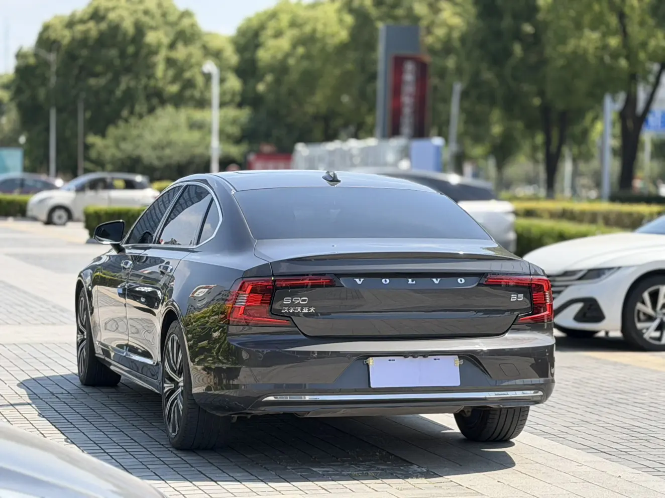 Volvo S90