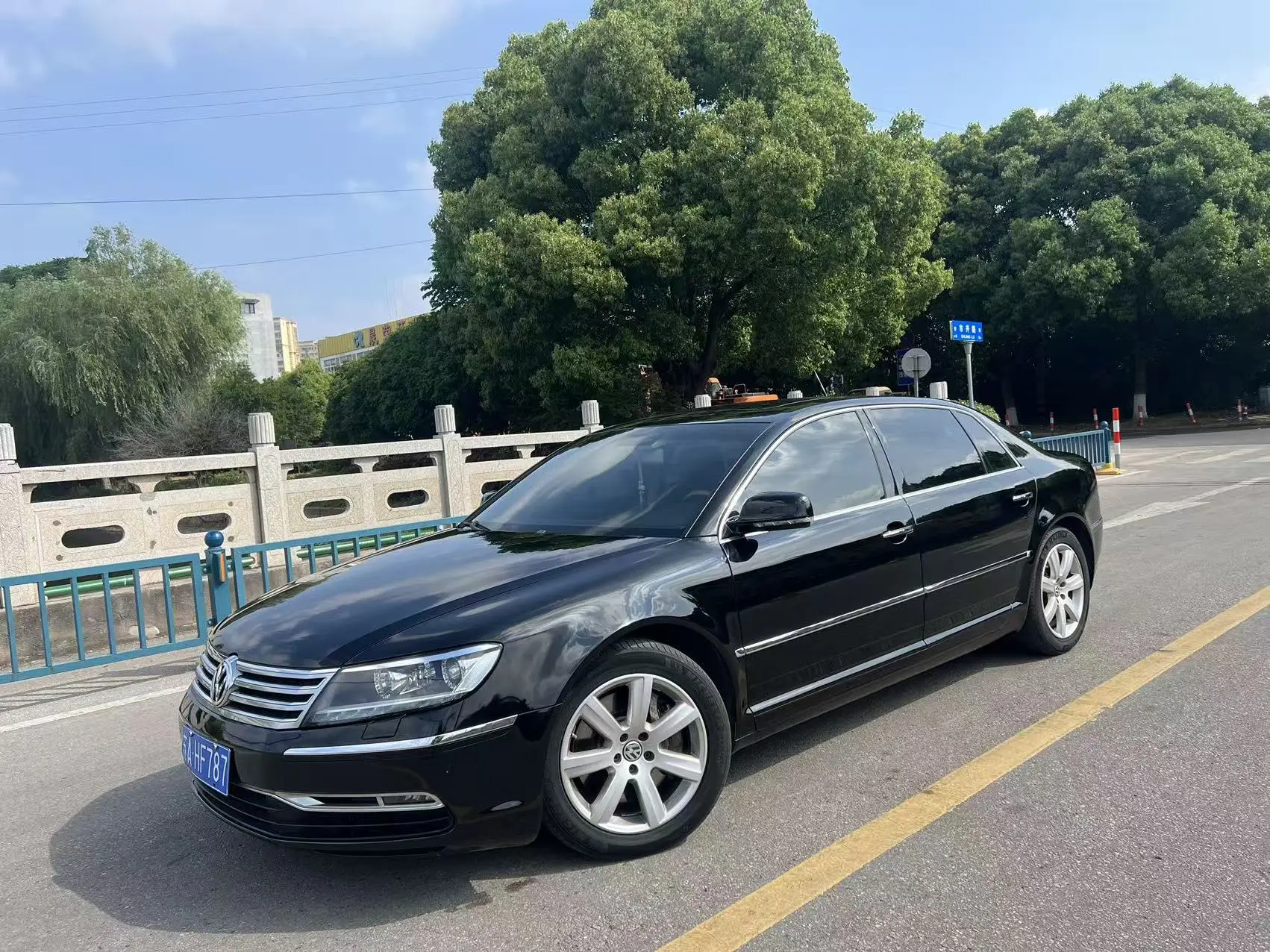 Volkswagen Phaeton / Phideon