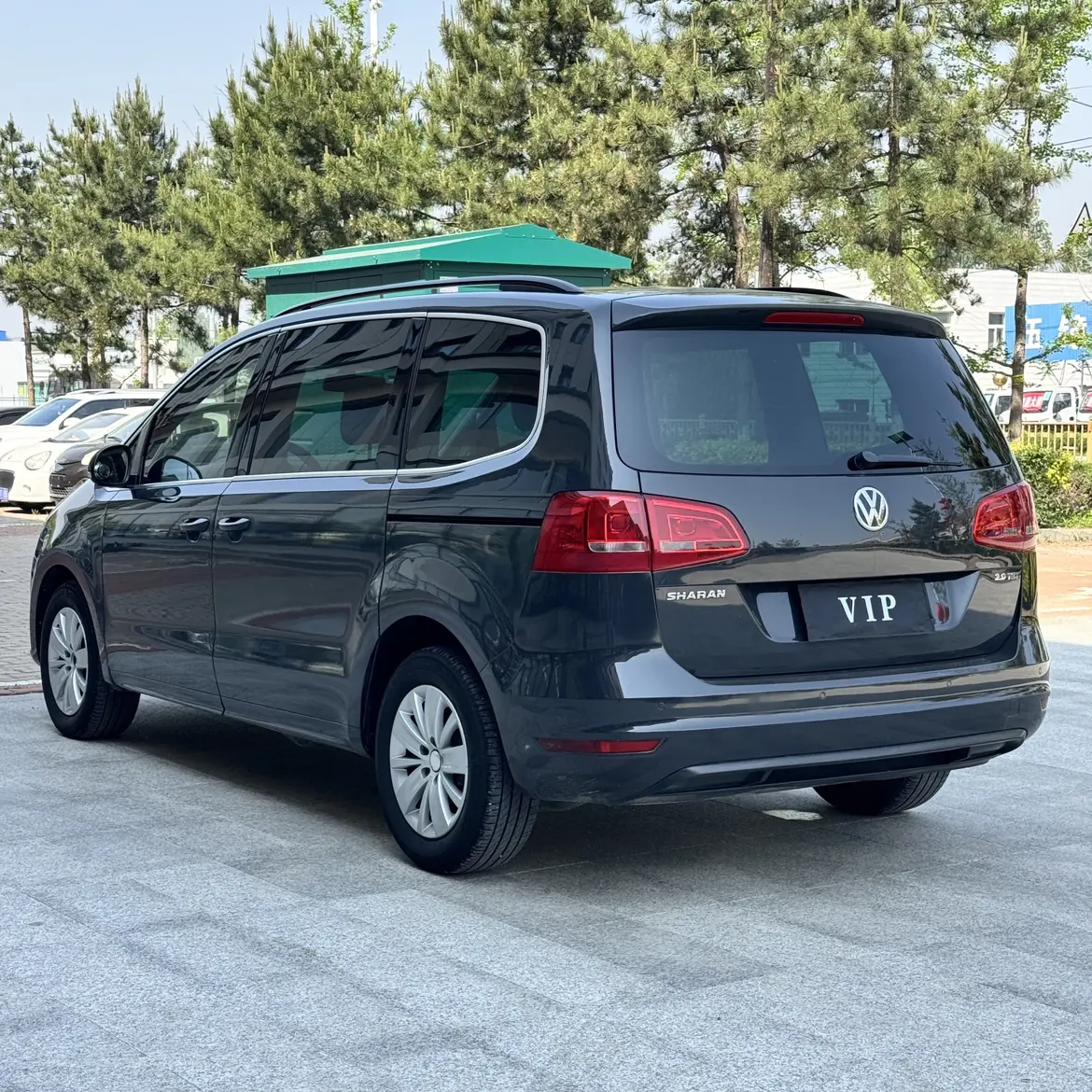 Volkswagen Sharon