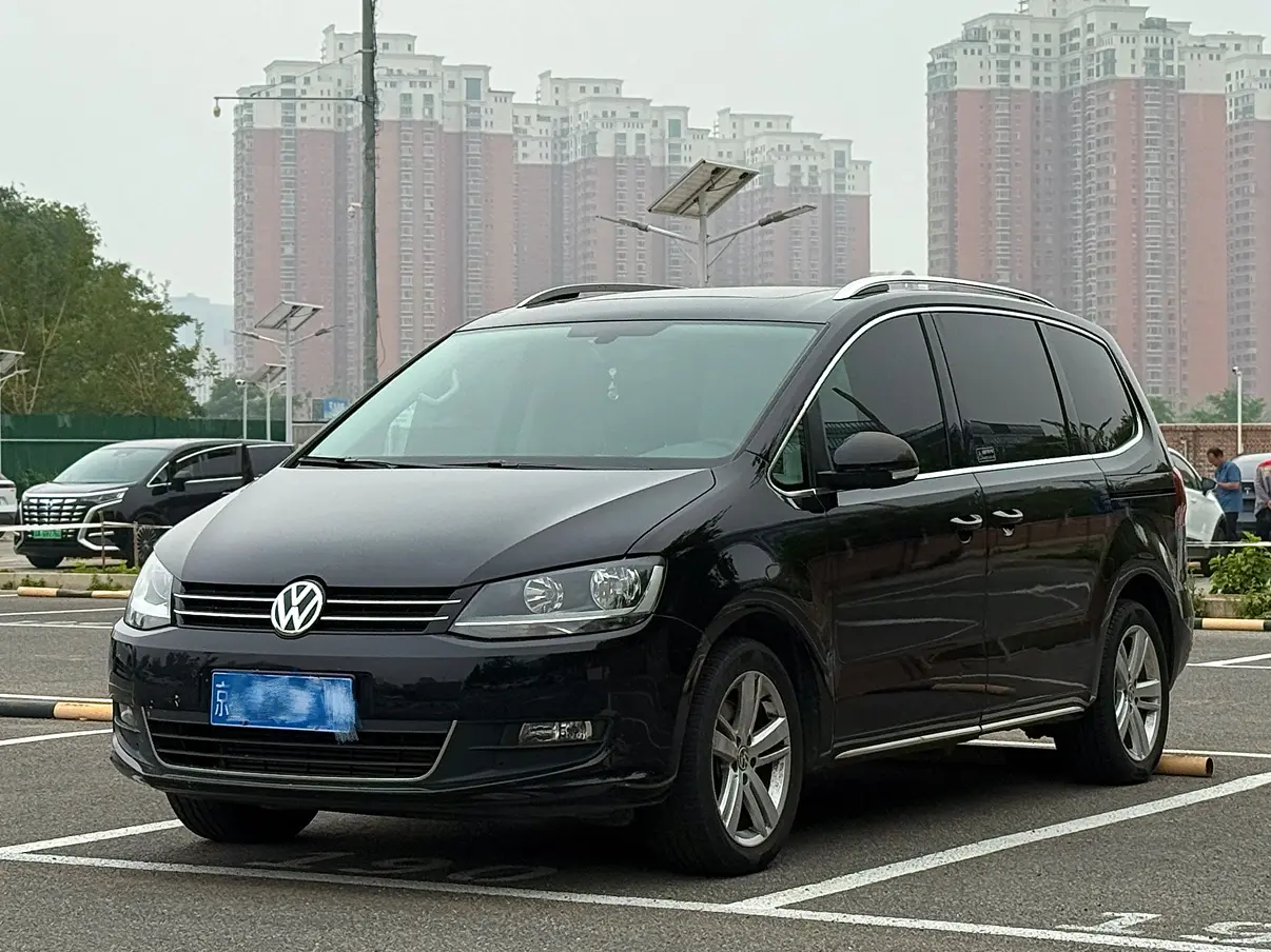 Volkswagen Sharon