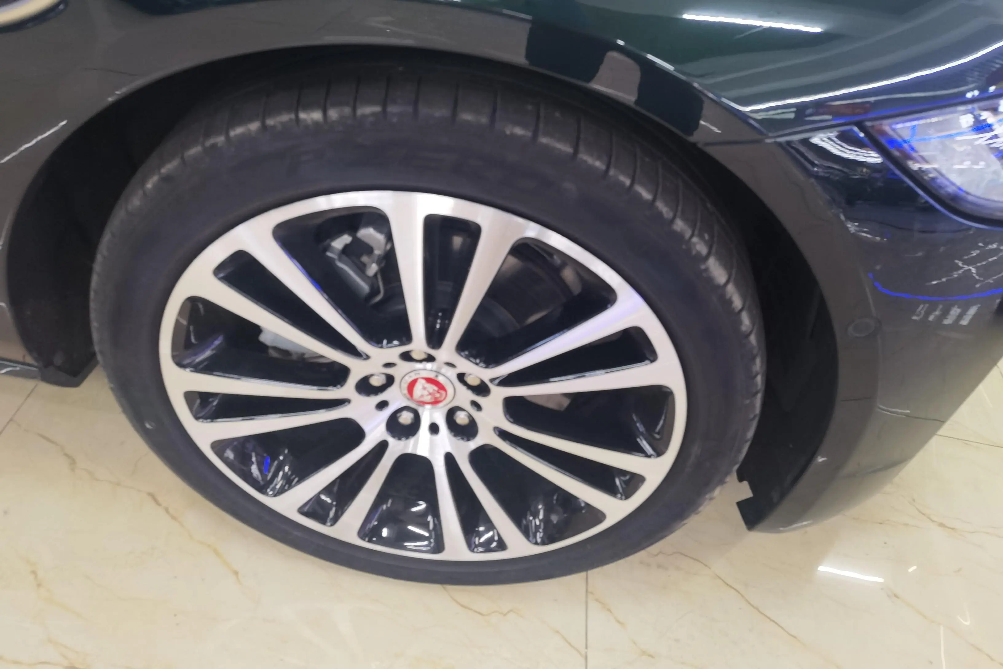 Jaguar XFL