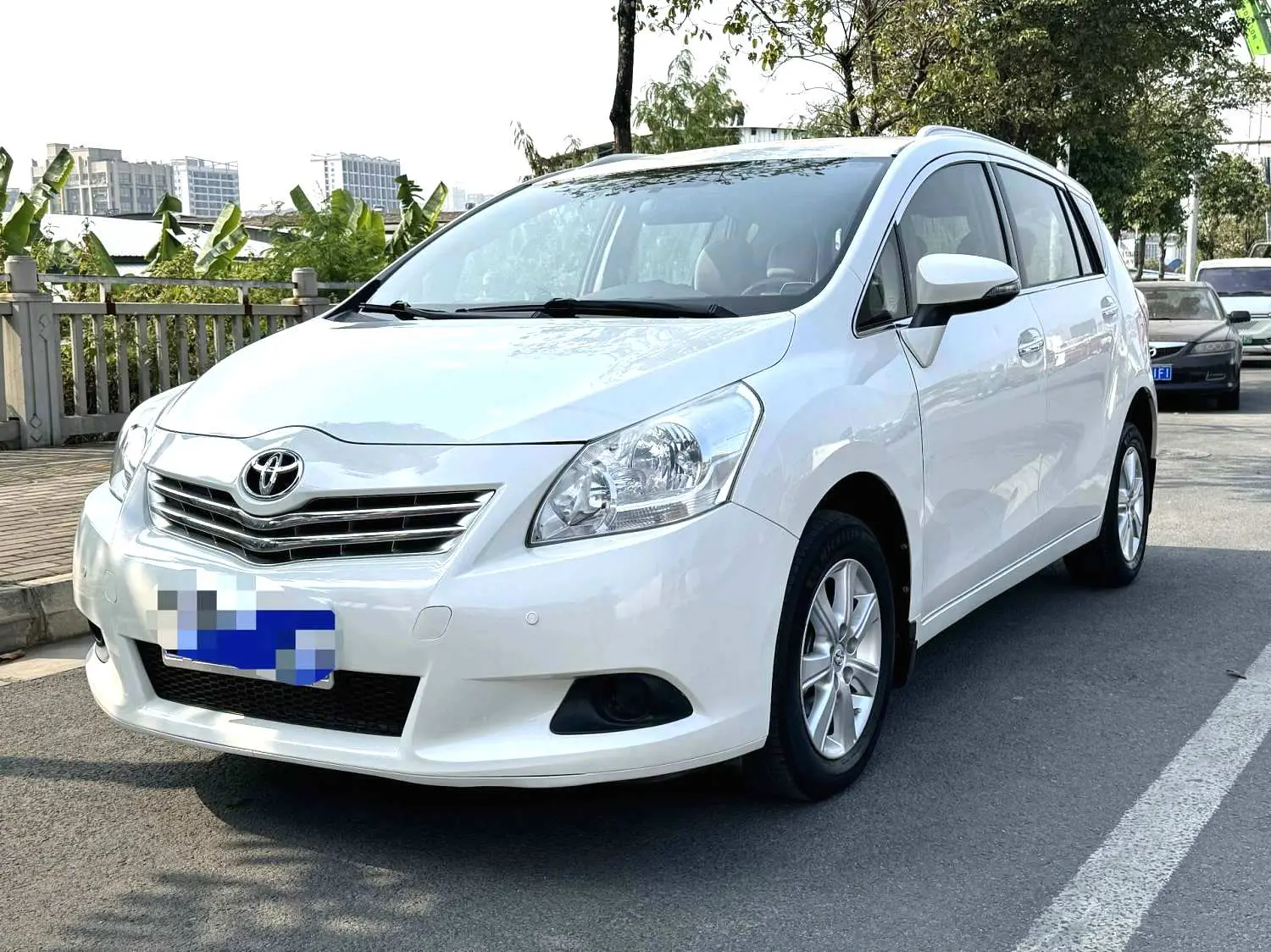 Toyota Verso / EZ