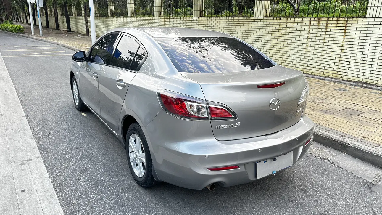 Mazda Axela