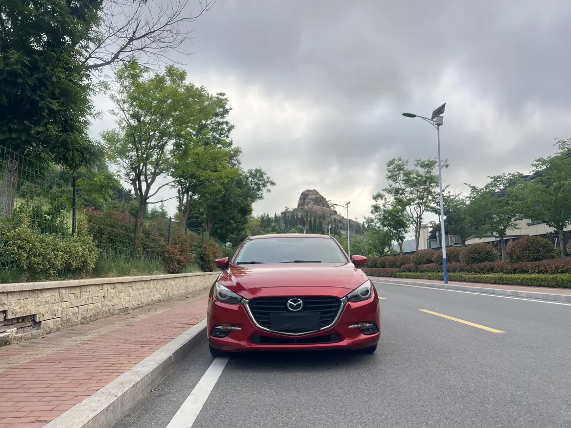 Mazda Axela