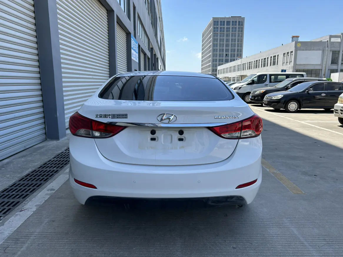 Hyundai Elantra