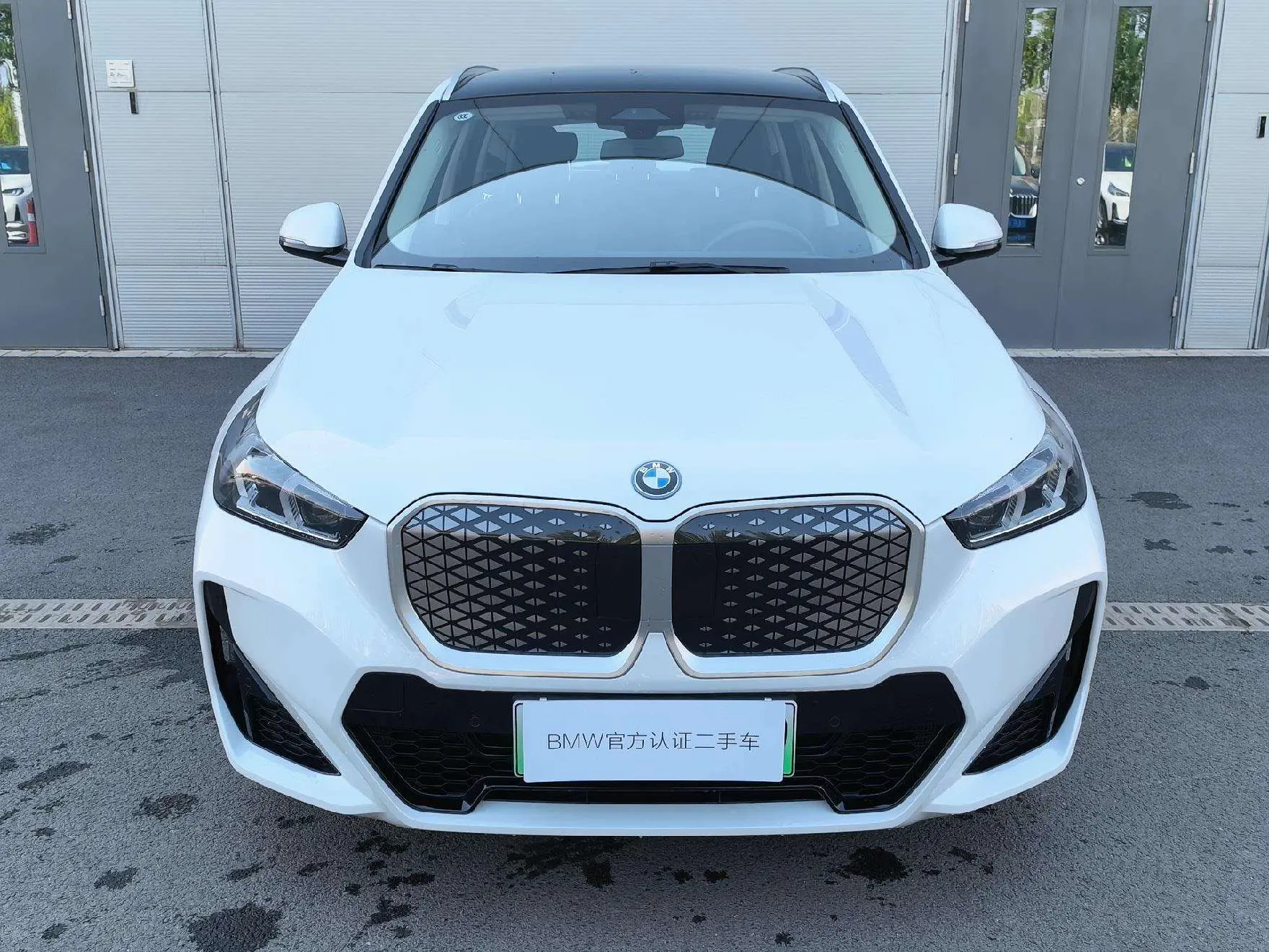 BMW iX1