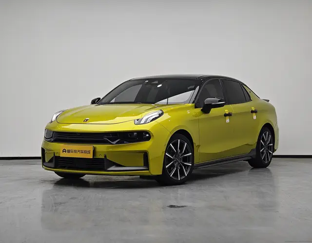 Lynk & Co 03