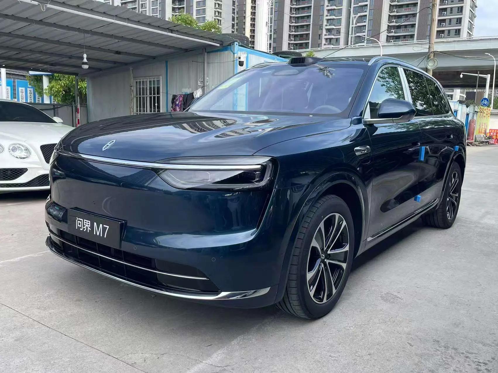 AITO M7