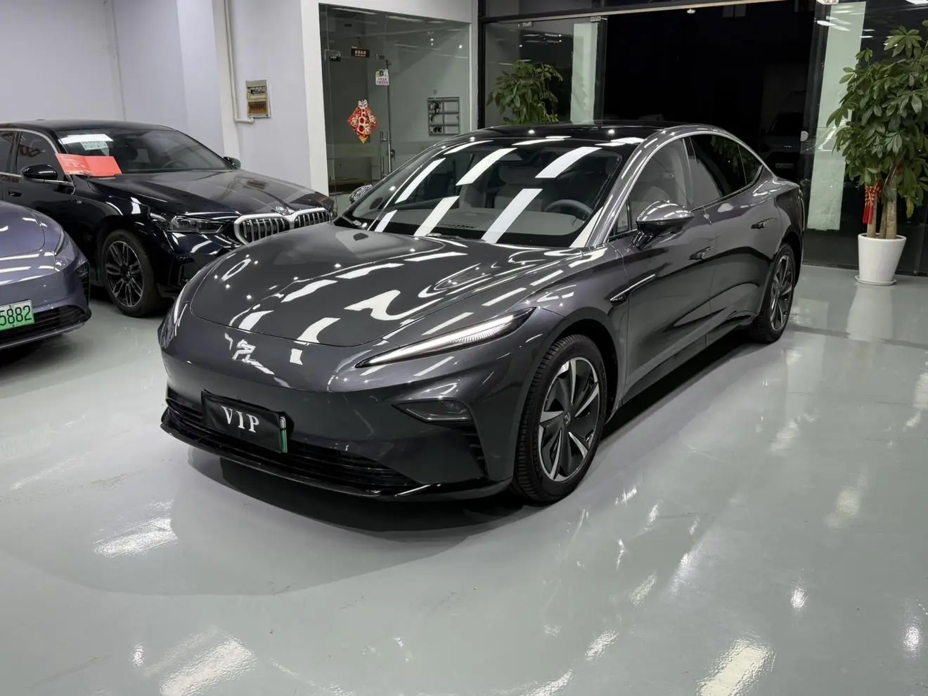 Rising Auto Feifan F7