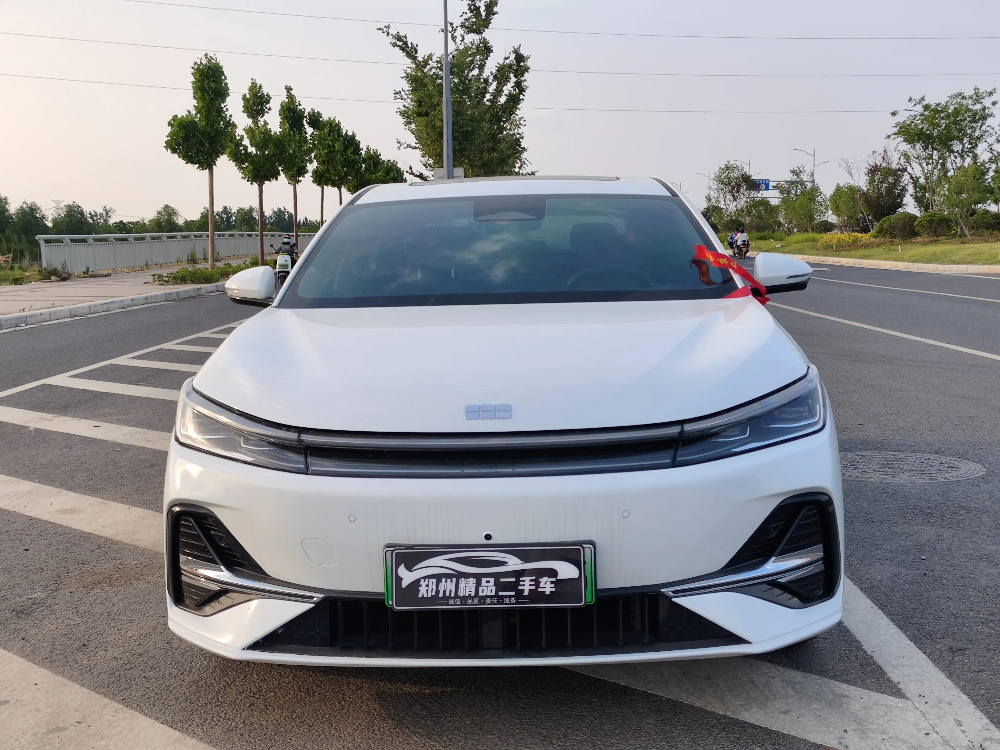Geely Galaxy A7 EM