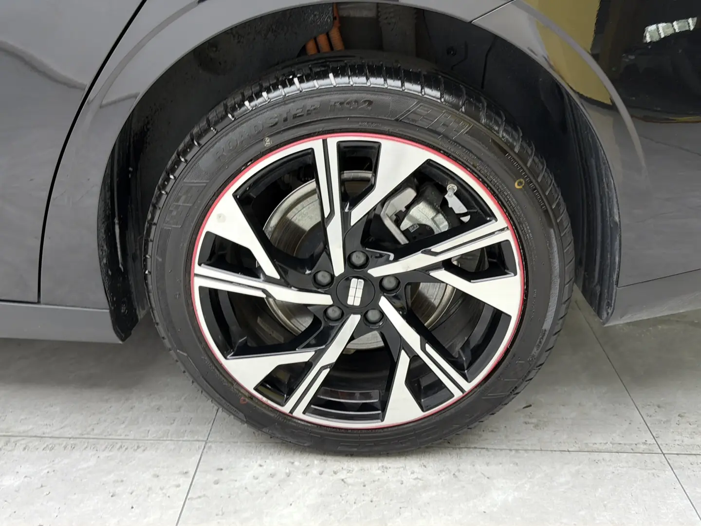Geely Galaxy L6