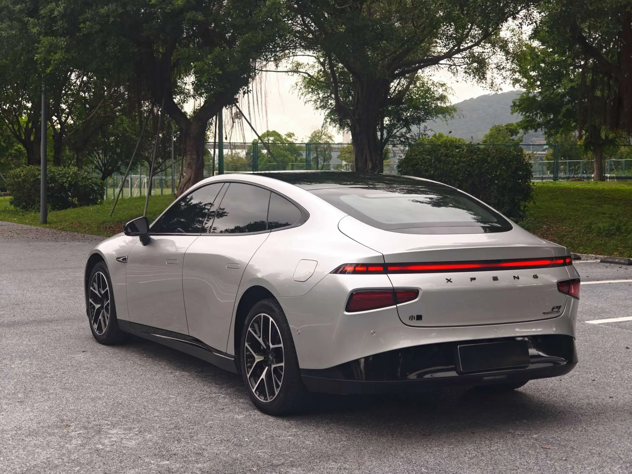 Xpeng P7
