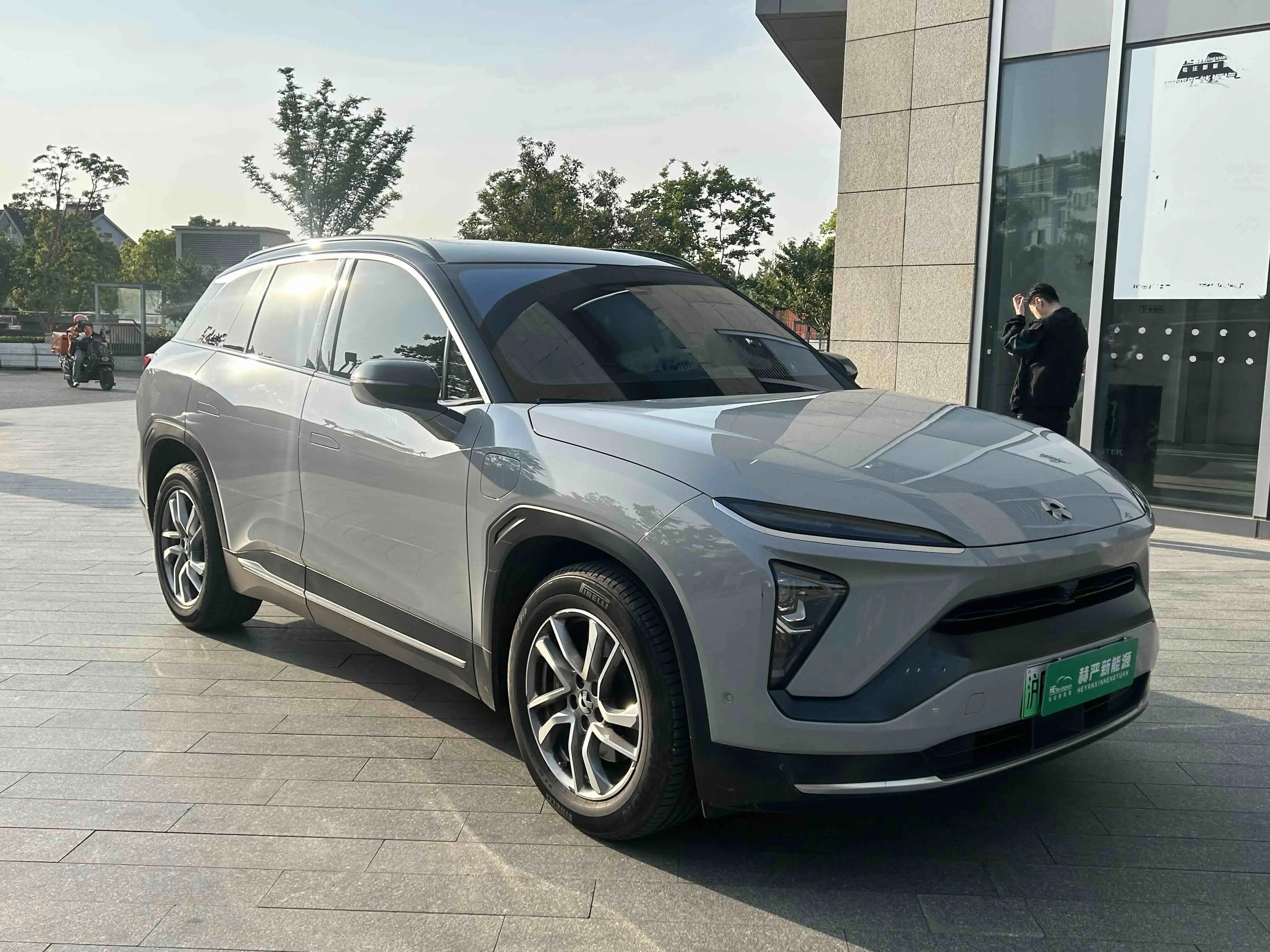 NIO ES6