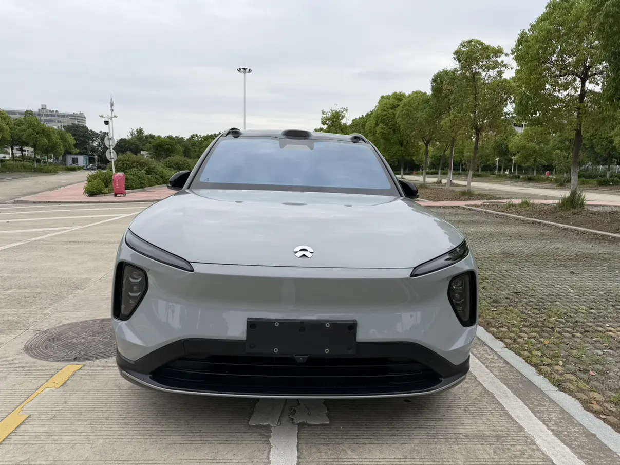 NIO ES6