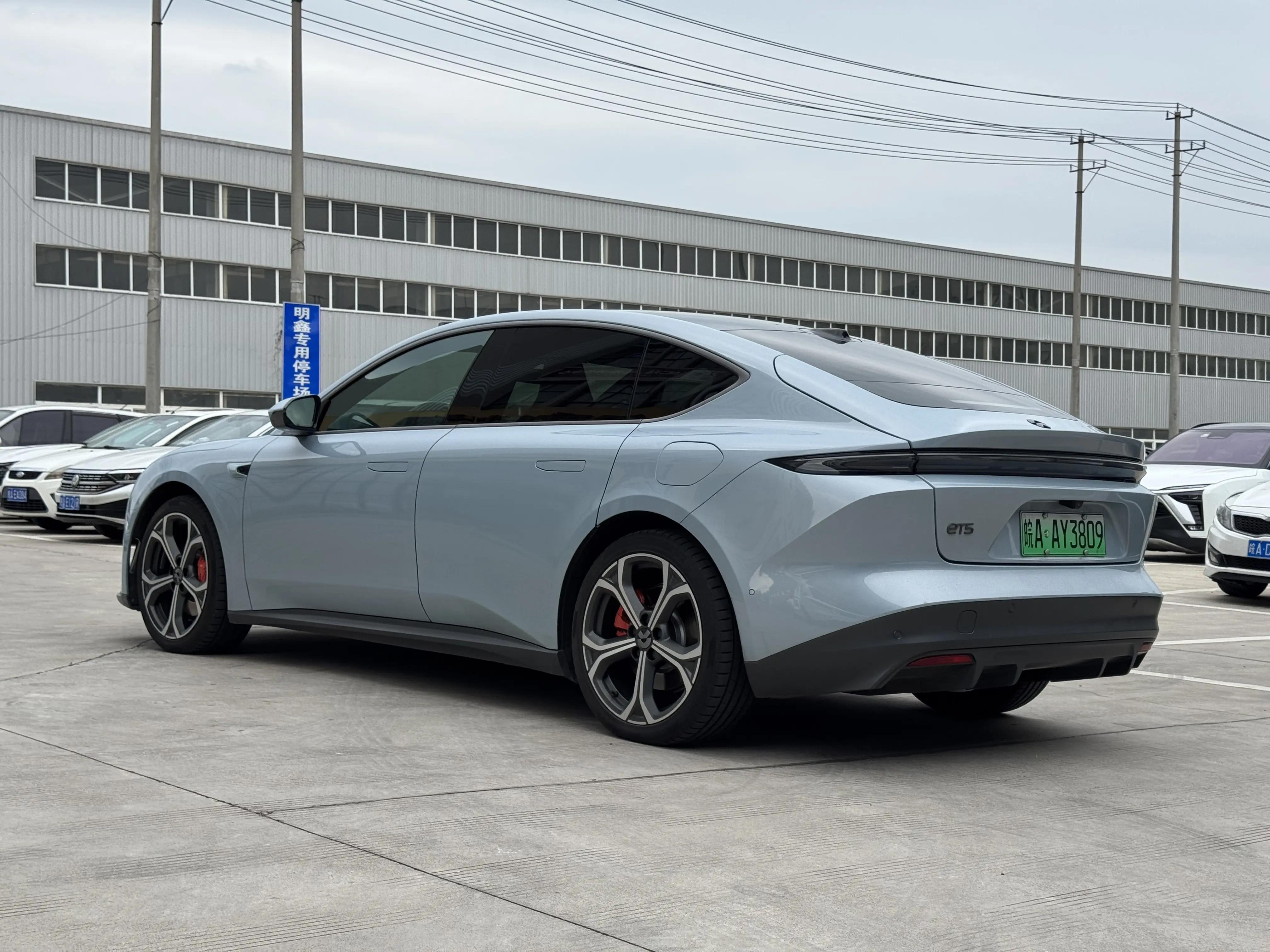 NIO ET5