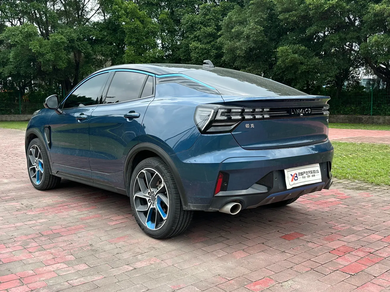 Lynk & Co 05