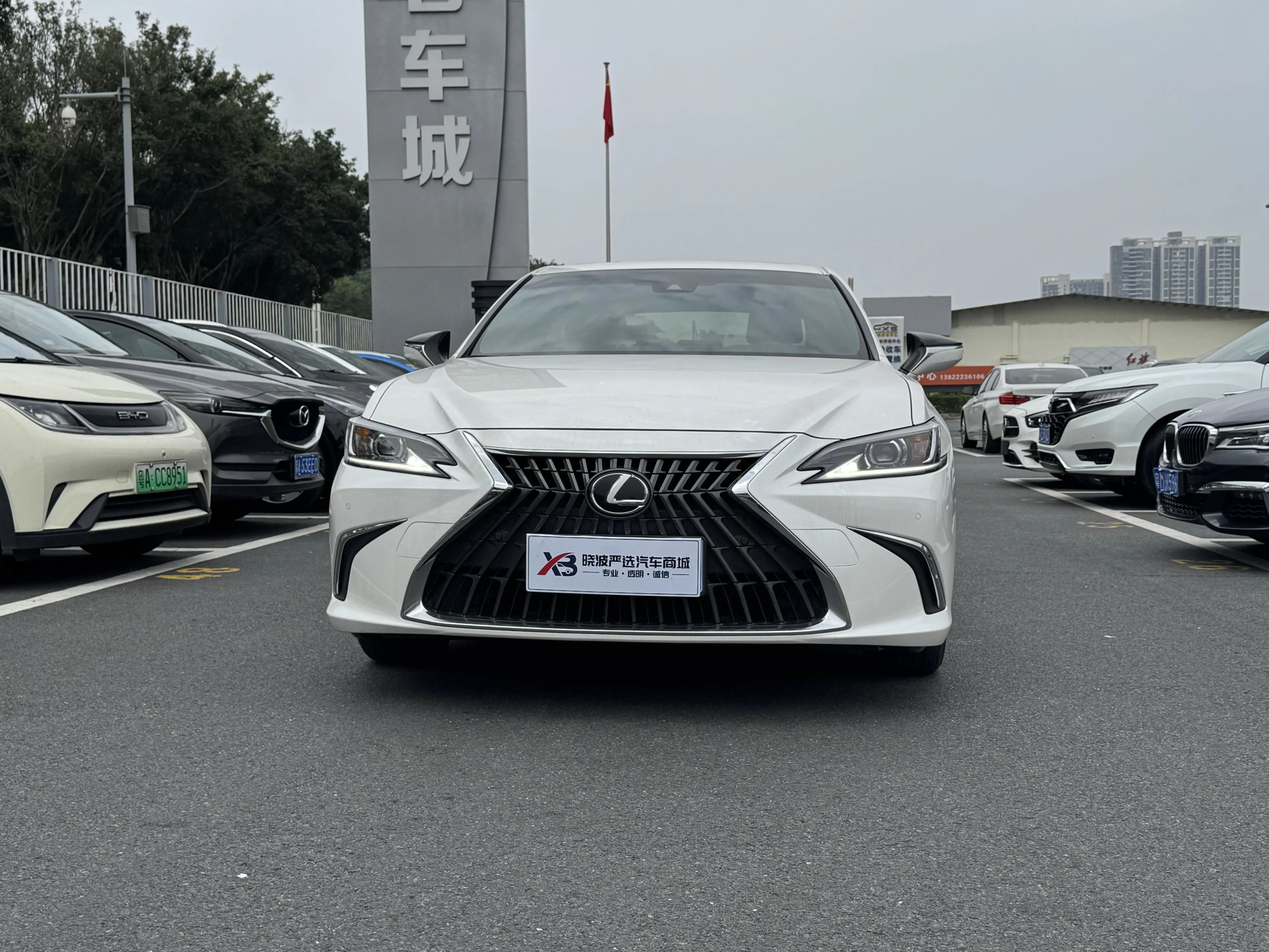 Lexus ES