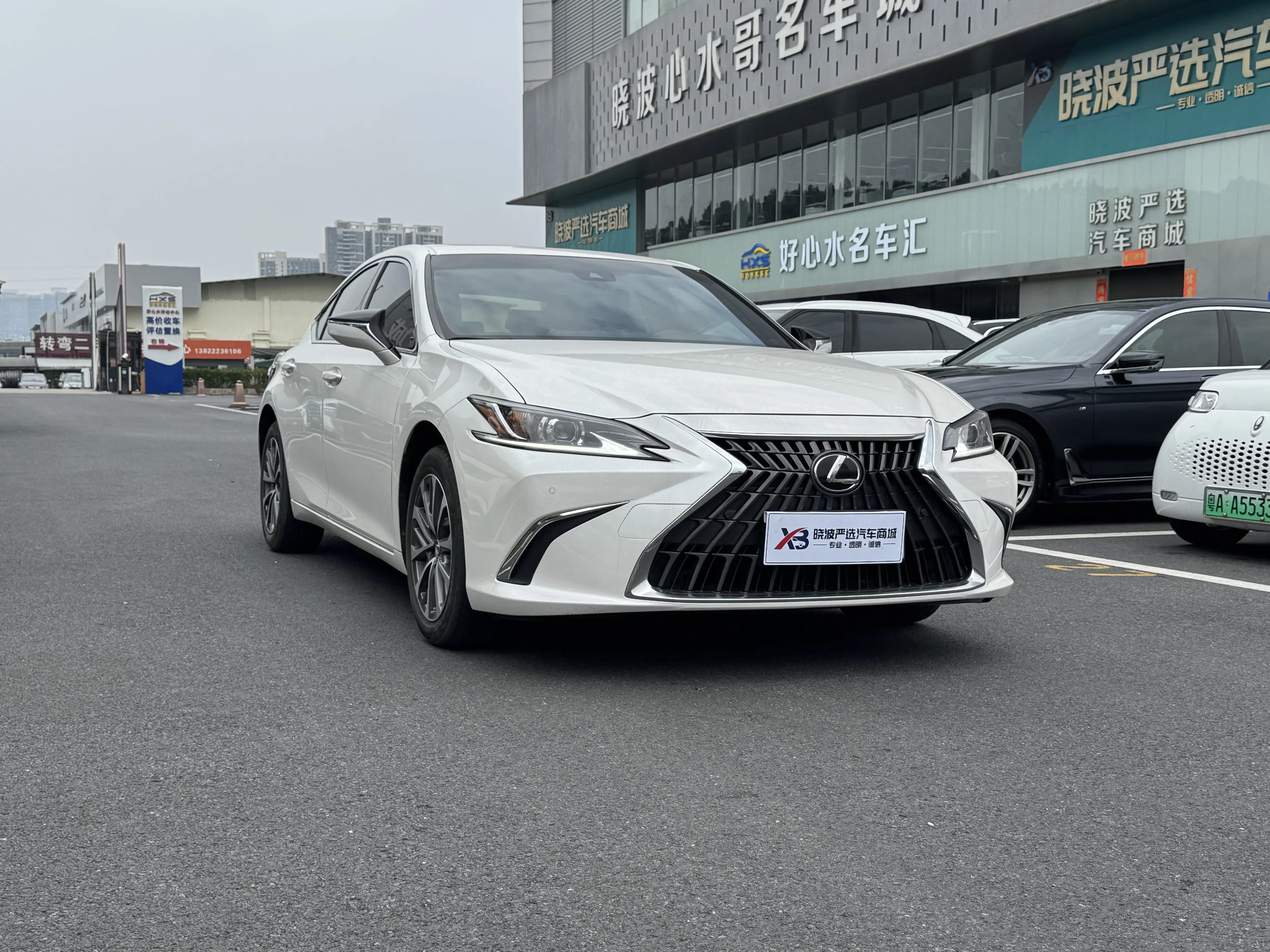 Lexus ES