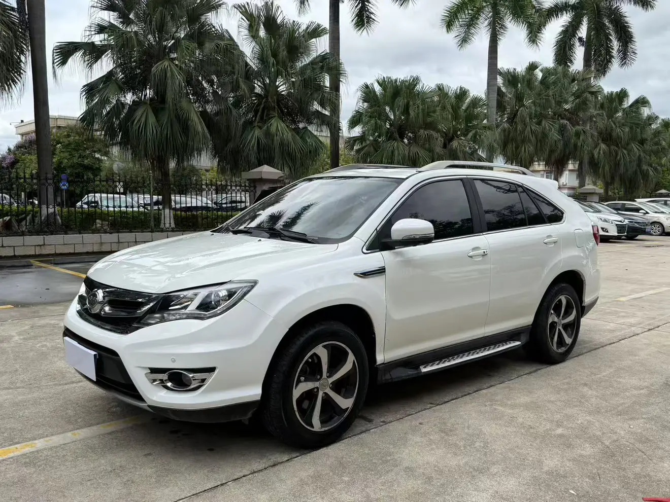 BYD S7