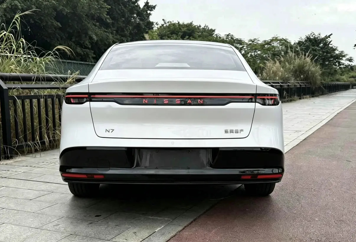 Nissan N7