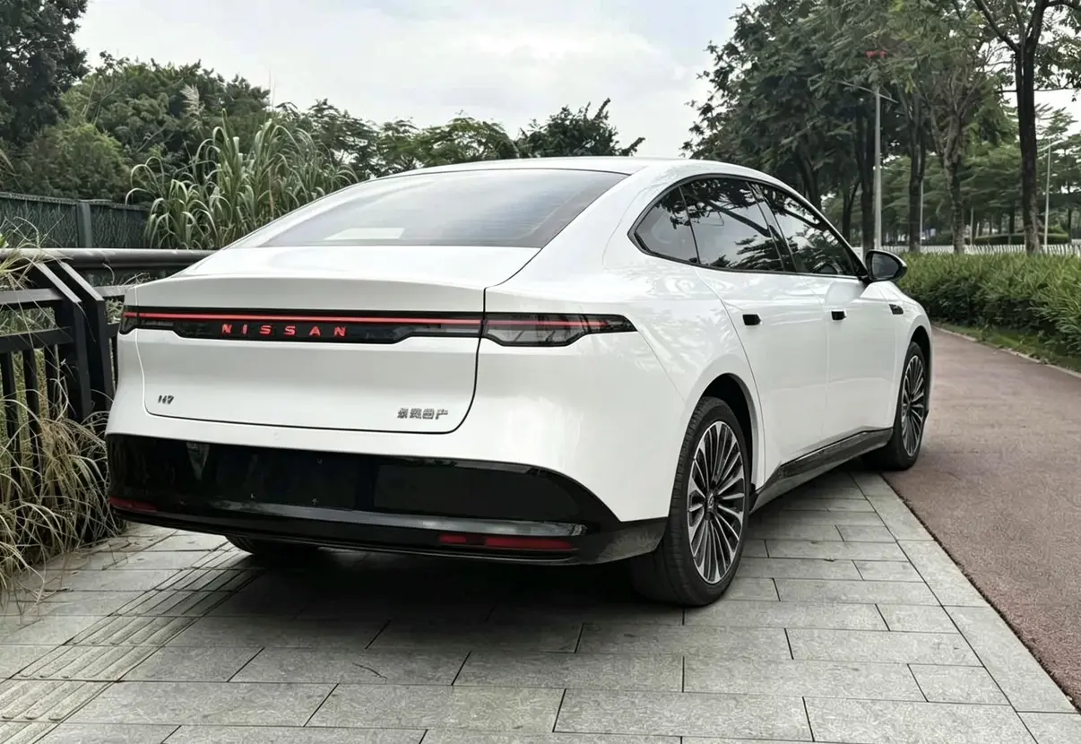 Nissan N7