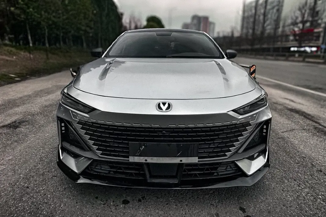 Changan UNI-V
