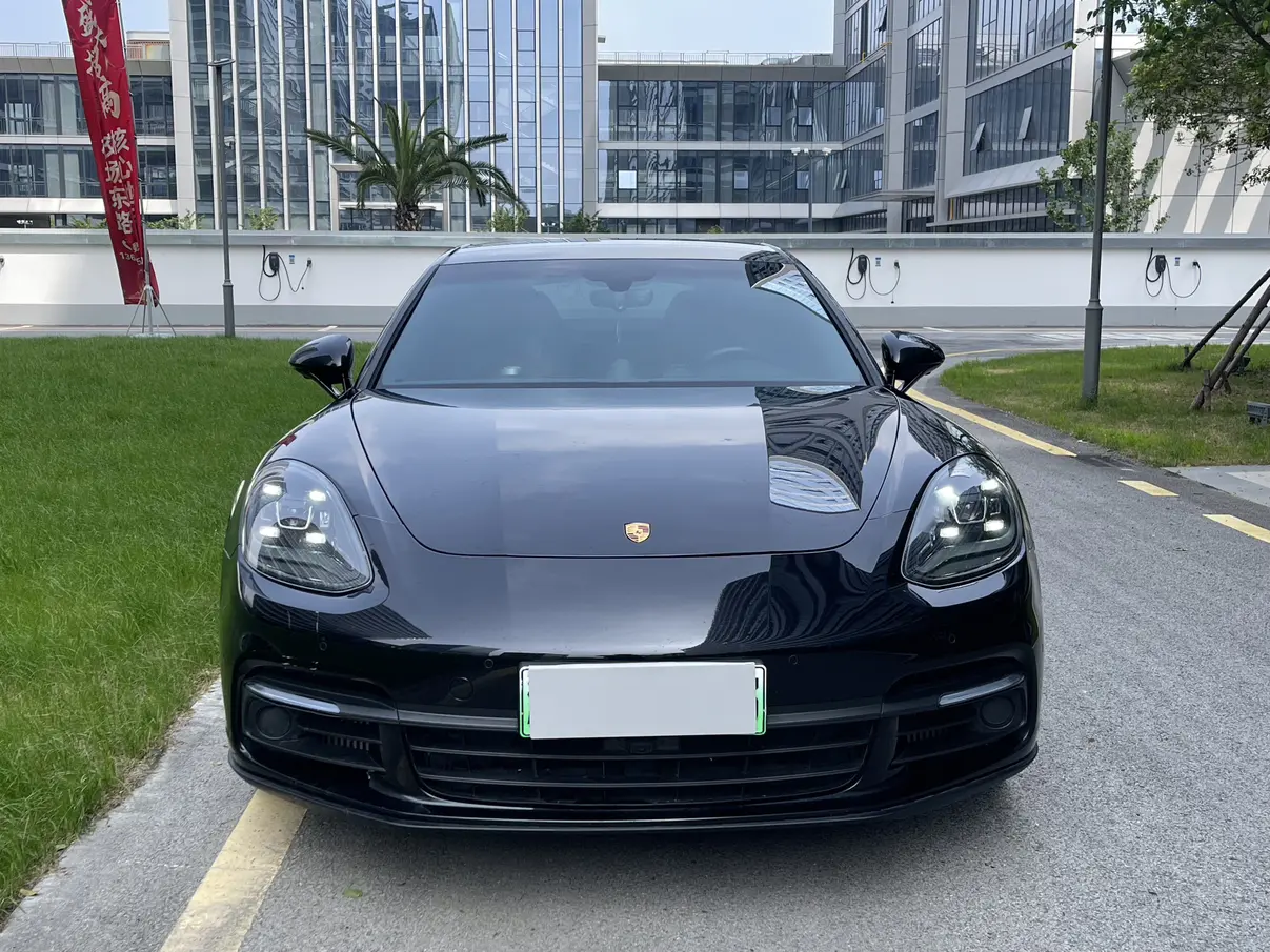 Porsche Panamera E-Hybrid