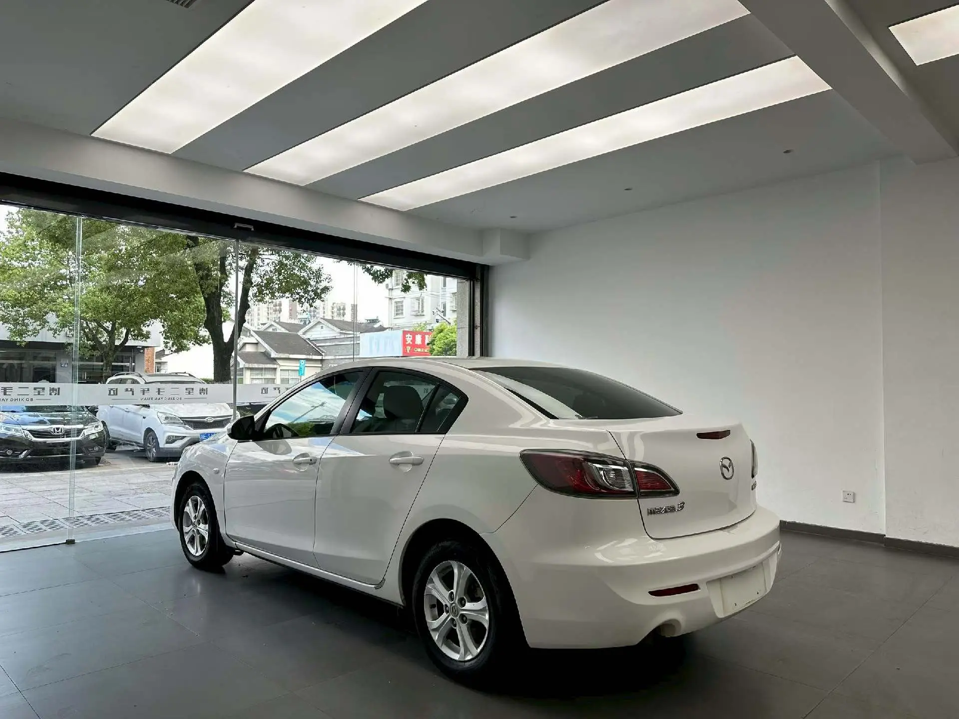 Mazda Axela