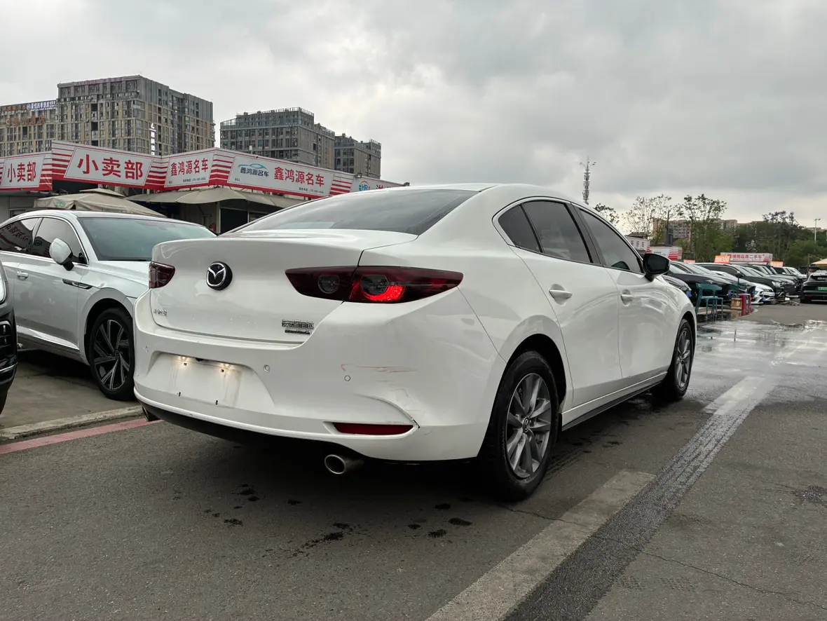 Mazda Axela