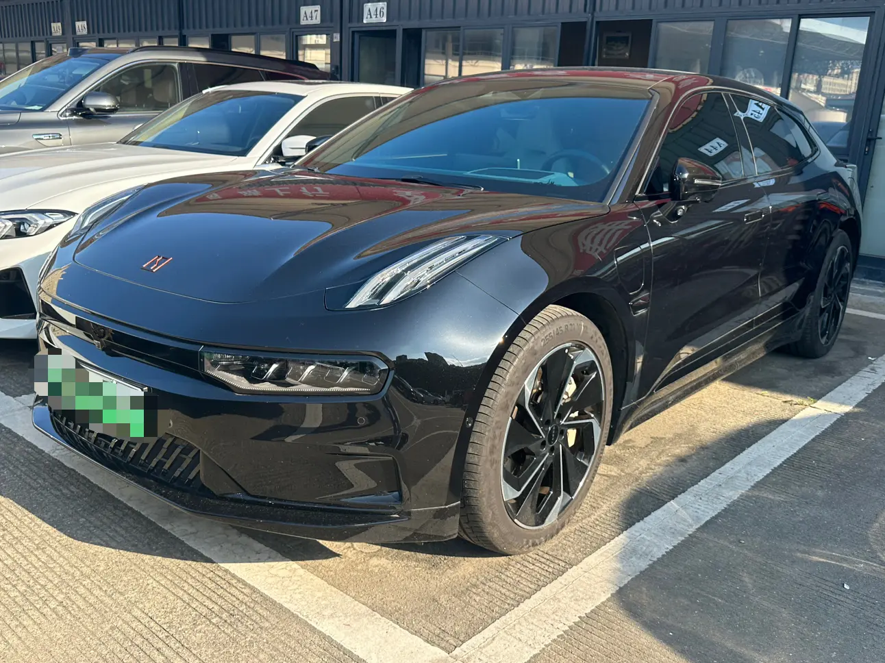 ZEEKR 001