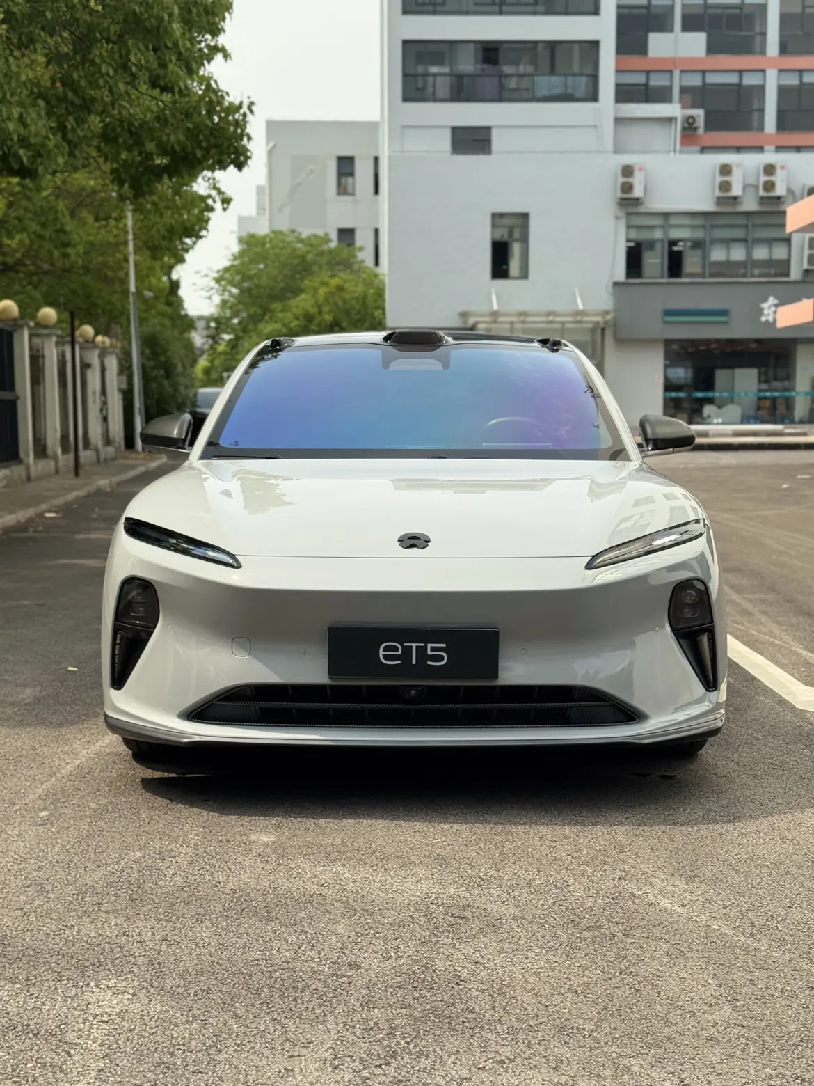 NIO ET5  из Китая