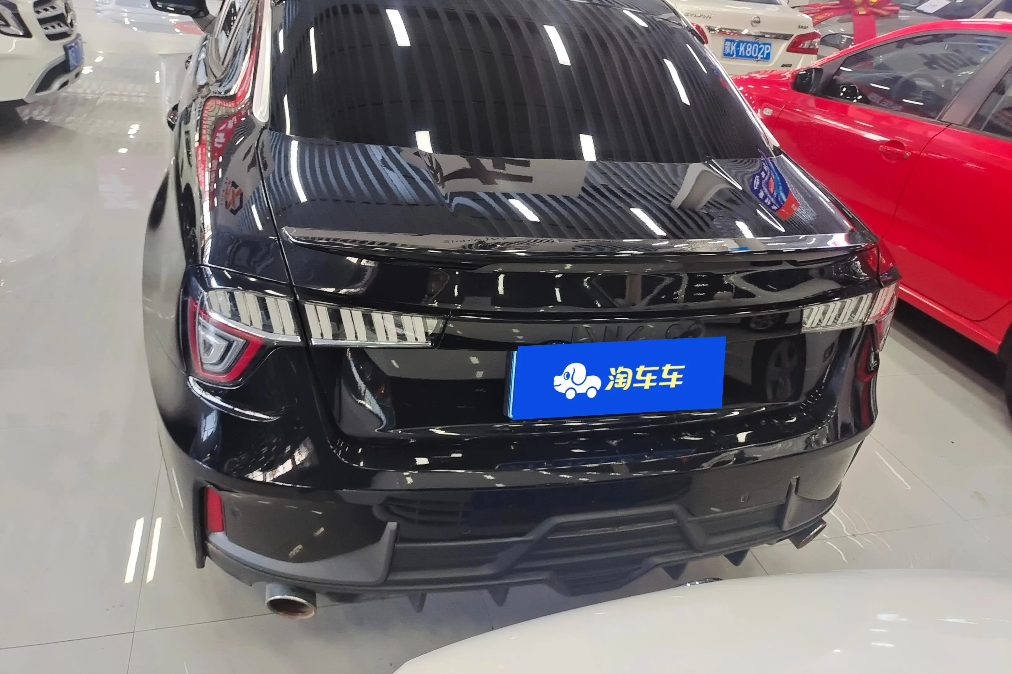 Lynk & Co 03