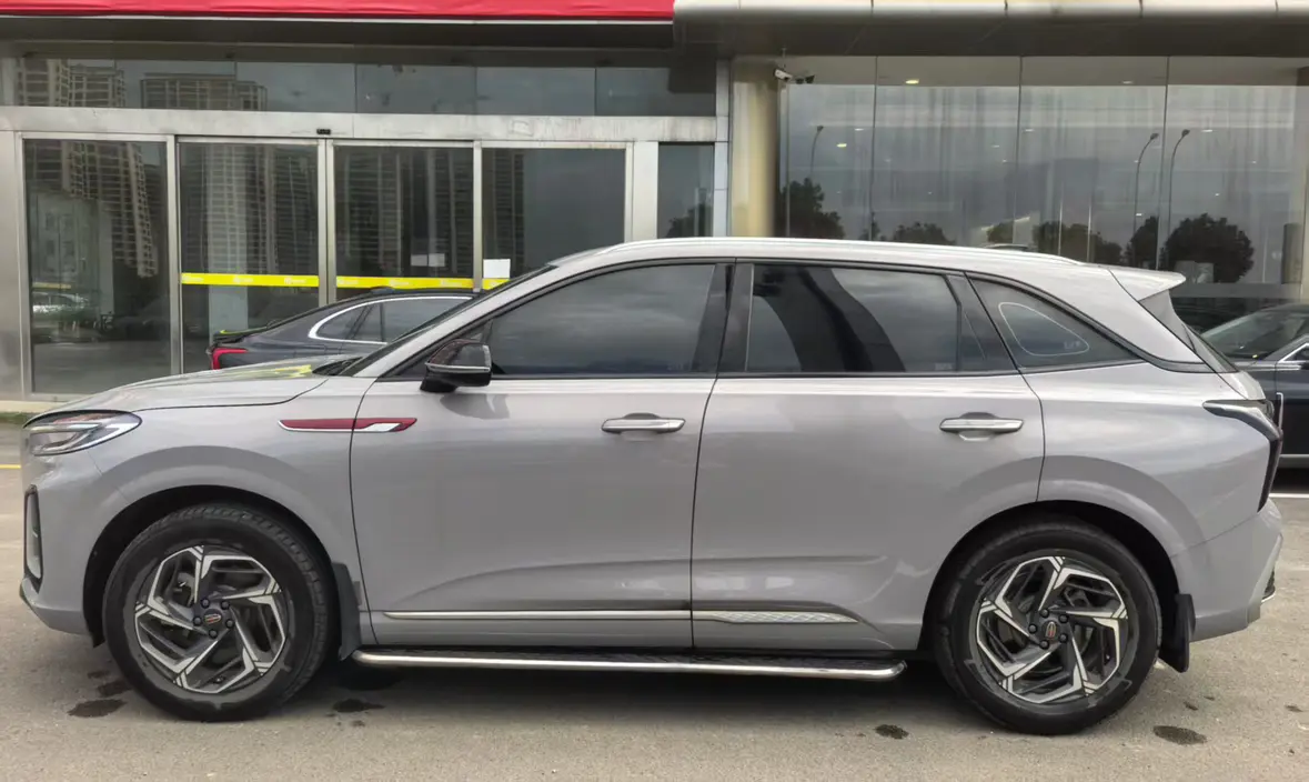 Hongqi HS3